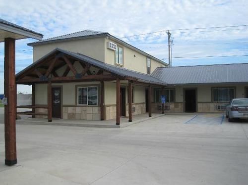 Winterton Suites Williston Exterior photo